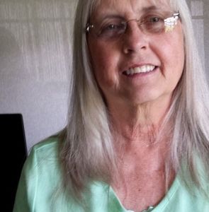 Meet your Posher, Debbie